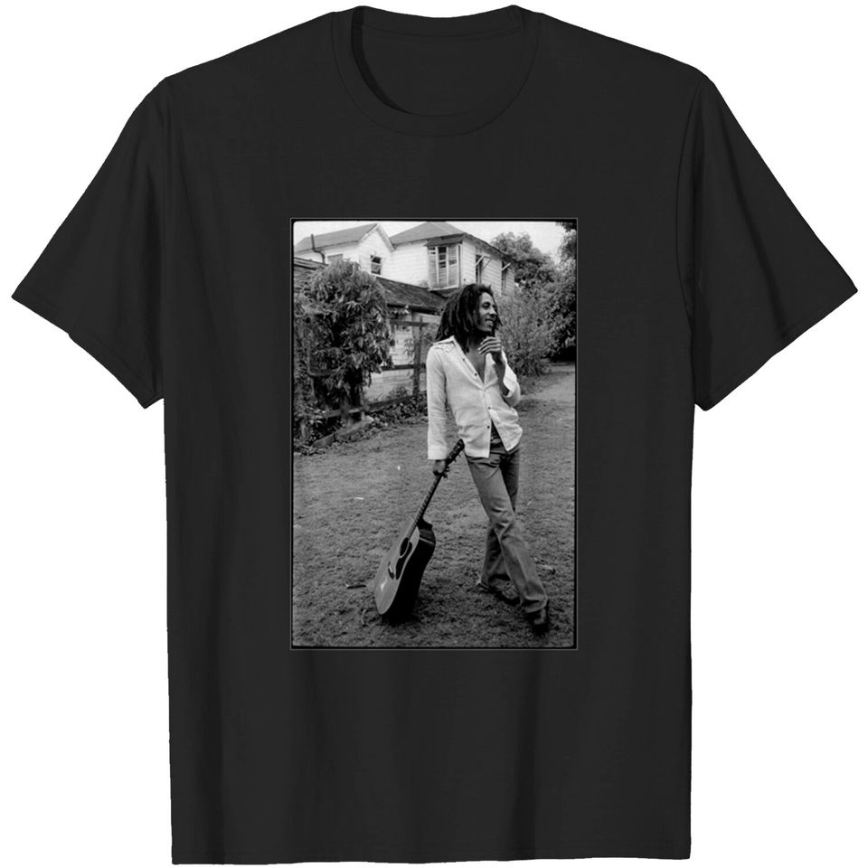 Bob Marley x David Burnett Black & White Guitar Photo T-Shirt