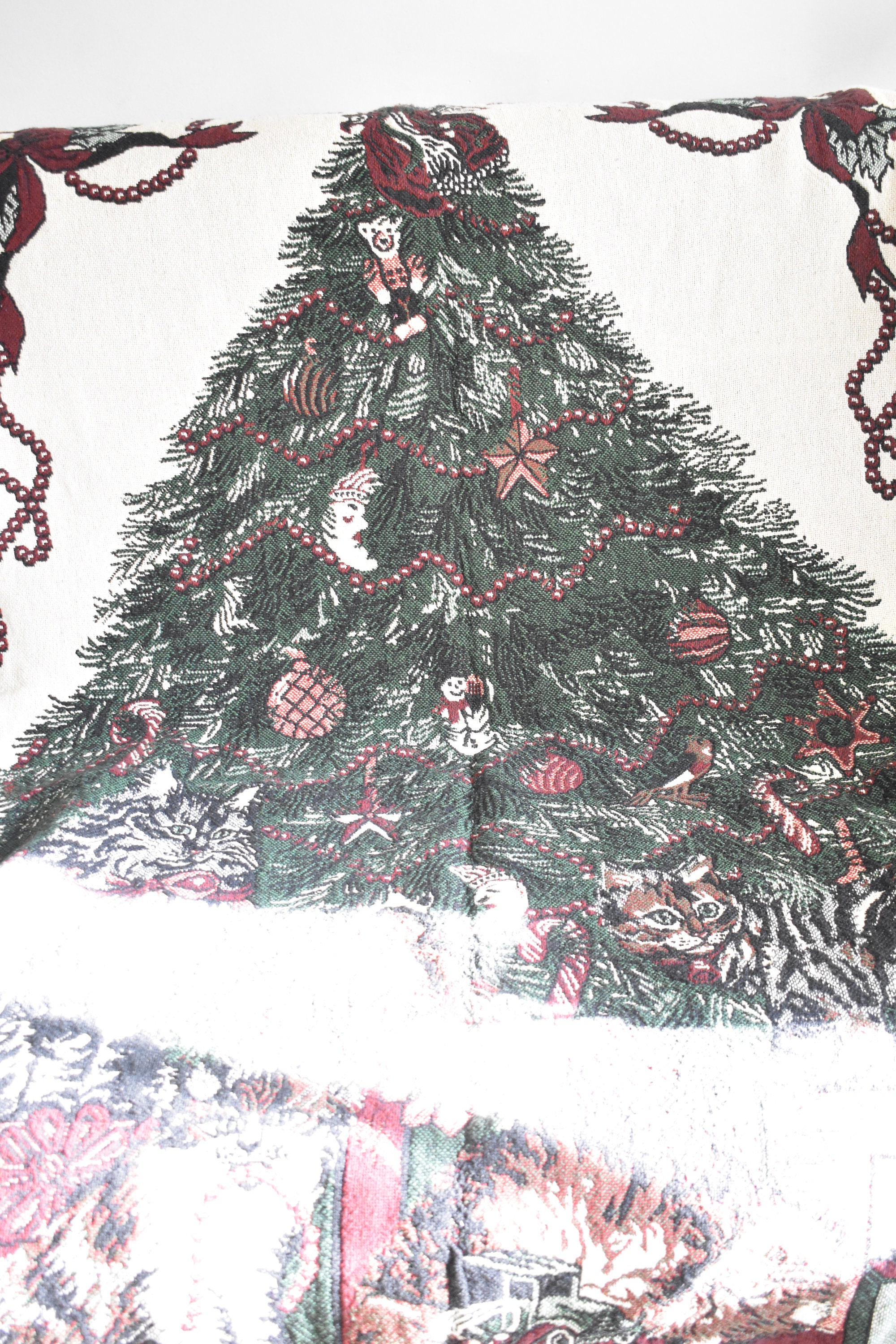Christmas woven tapestry throw blanket, Christmas tree.