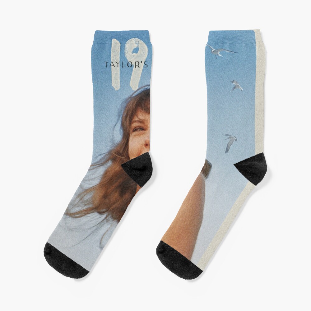 Shillouette Of Speak Now In 1989 Cotton Socks, Cute & Cozy Gift for Unisex