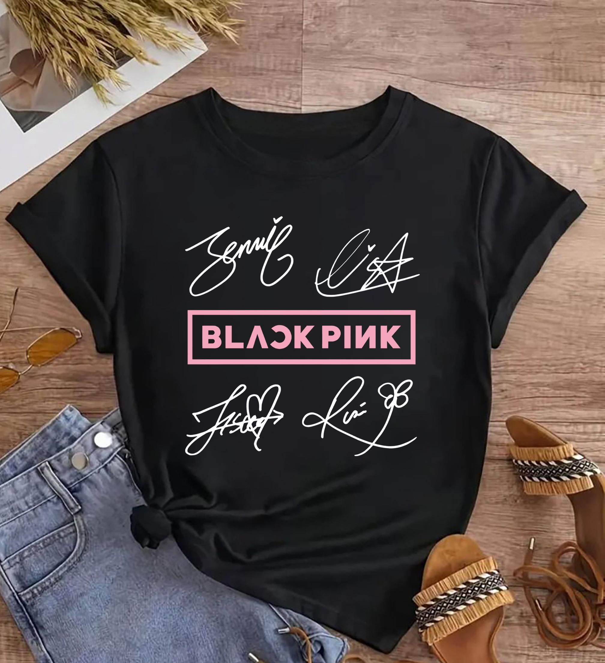 Signatures Black Pink Shirt, Black Pink Blink Gift Shirt, Black Pink World Tour 2025 Shirt, Black Pink Graphic Tee, Kpop Black Pink Merch