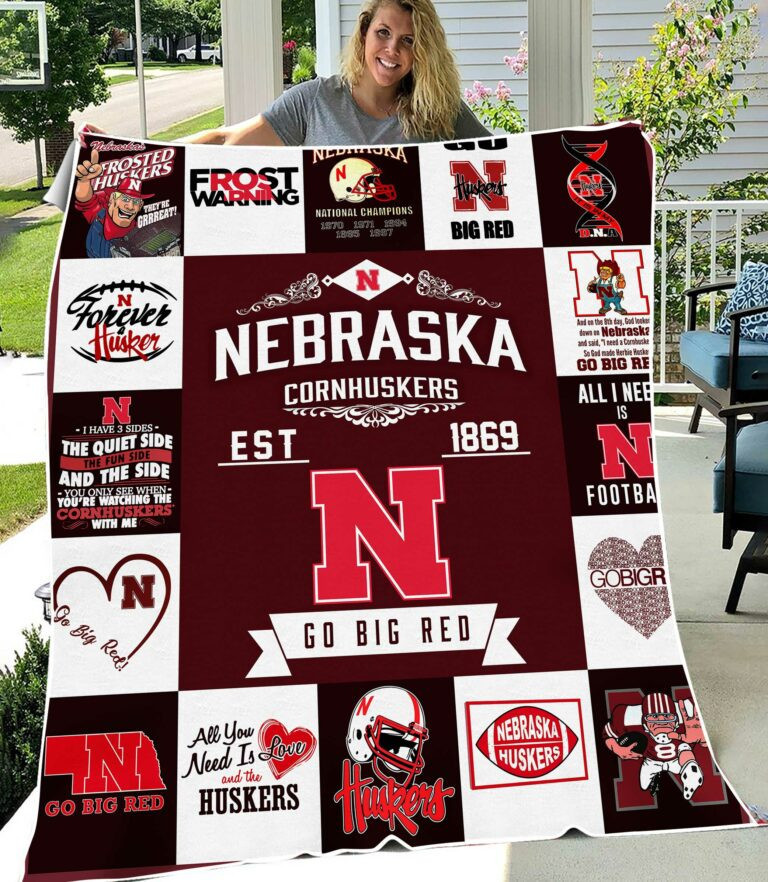 Nebraska Cornhuskers Quilt, Bedding Decor