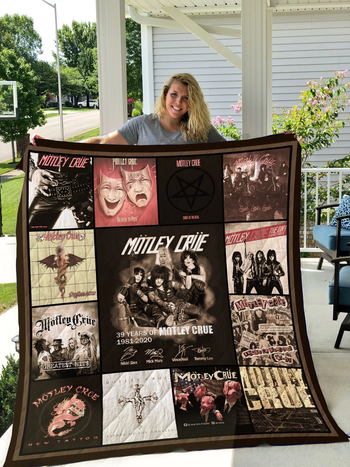 Motley Crue Quilt Blanket Gift for Fan
