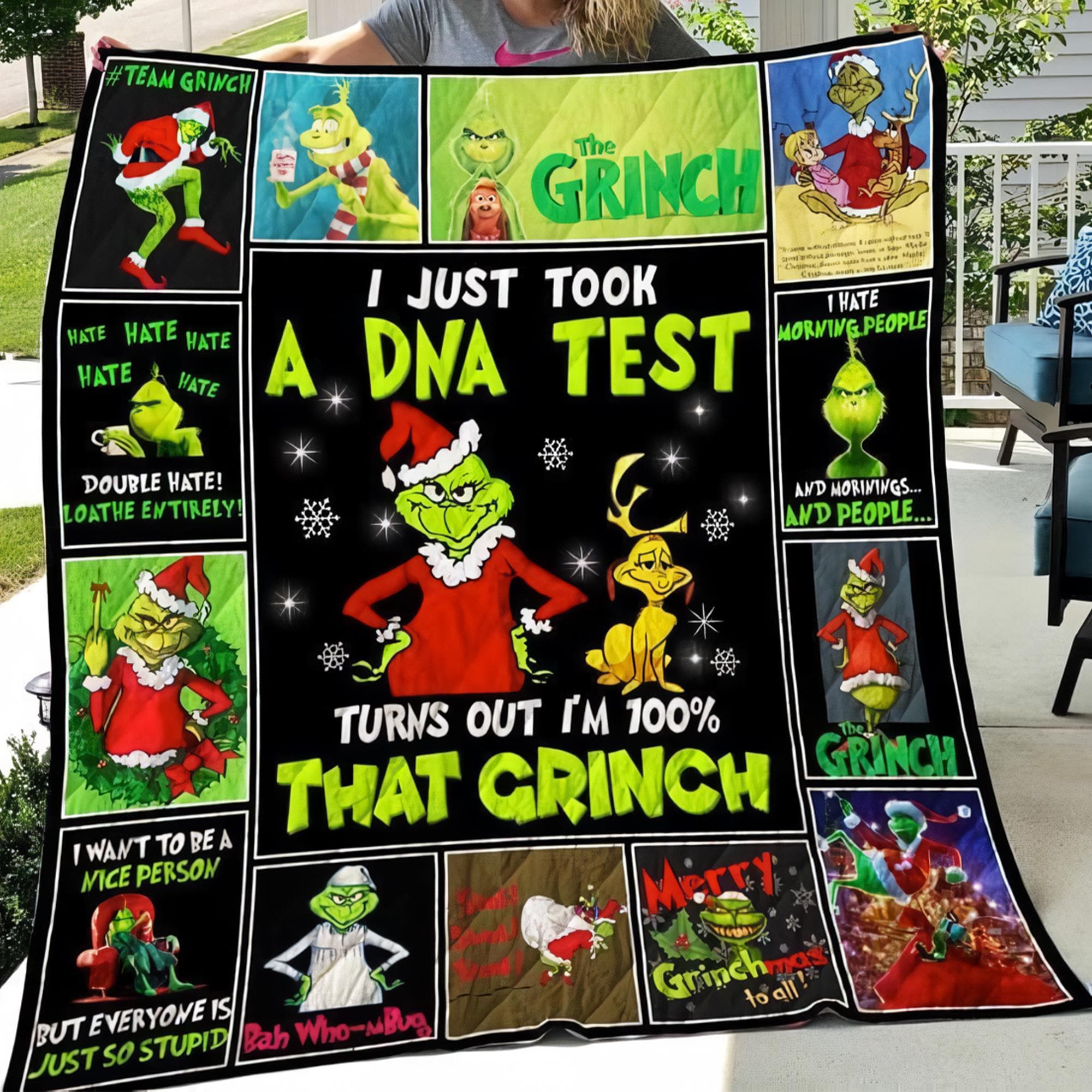 Merry Grin Quilt Blanket, Funny funny character Christmas Cozy Quilt Blanket, Bedding blanket, Bedding Decor, Home Decor Gift.