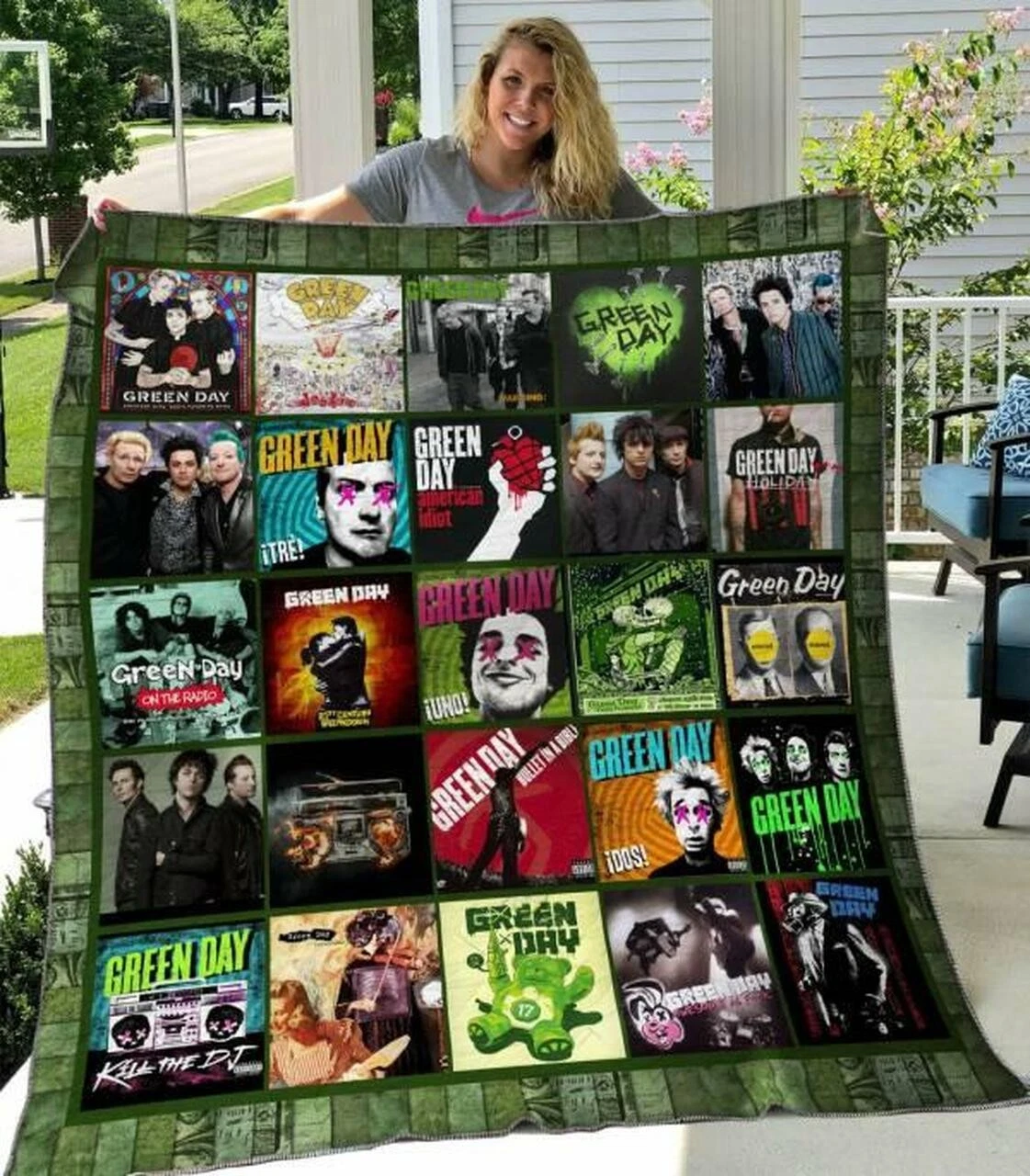 Green Day Quilt Blanket – Perfect for Picnics, Home Decor, and Family Gifts