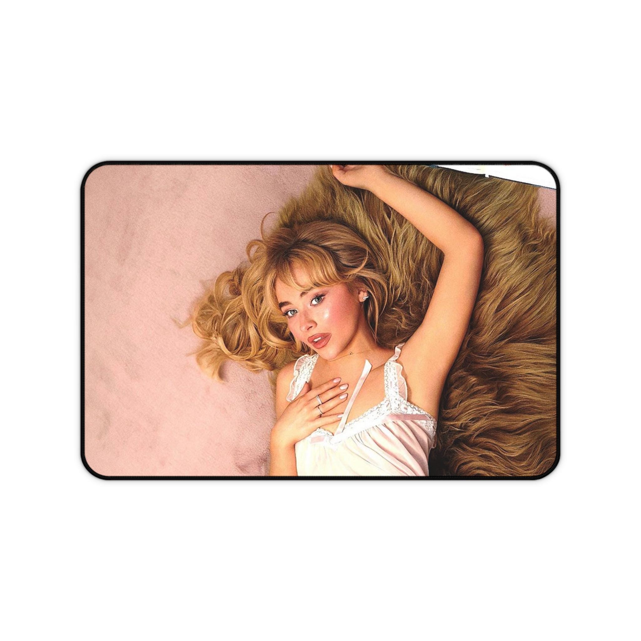Sabrina Carpenter Desk Mat - Pop Star Extended Mouse Pad, Aesthetic Music Gaming Desk Pad, Large Non Slip Neoprene Mat